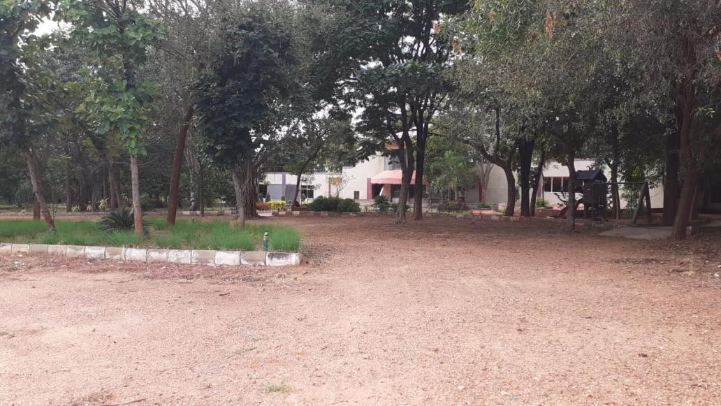 Kunigal Kstdc Hotel Mayura Pavithra Yediyur מראה חיצוני תמונה