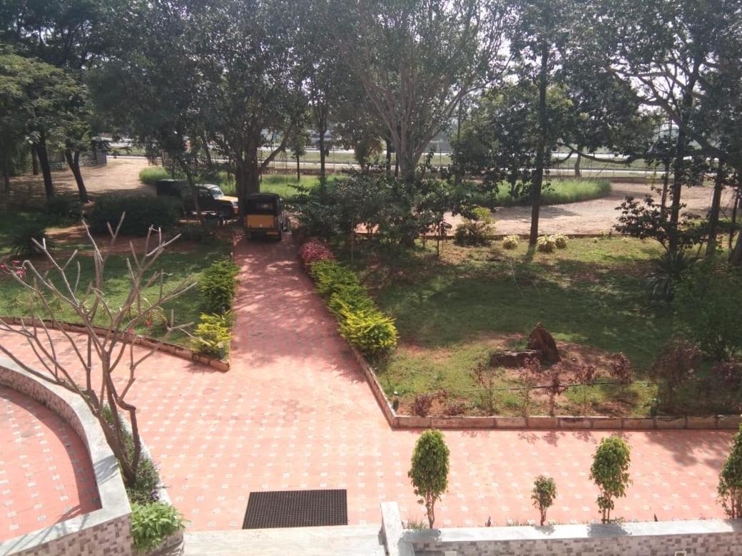 Kunigal Kstdc Hotel Mayura Pavithra Yediyur מראה חיצוני תמונה