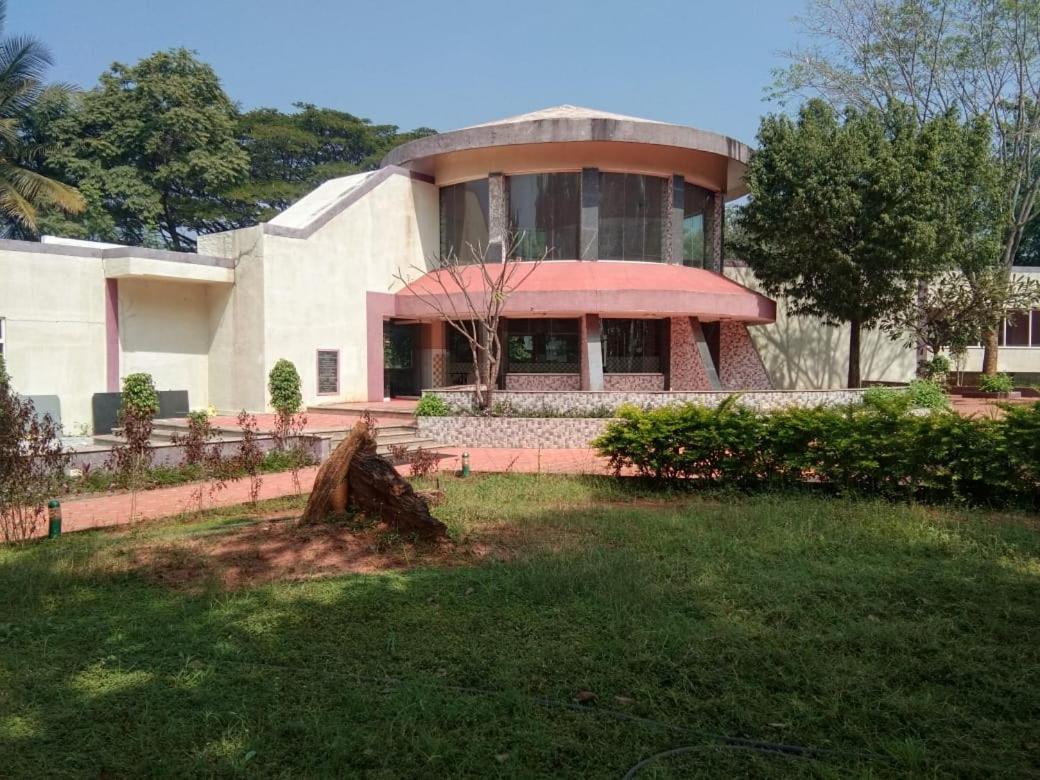 Kunigal Kstdc Hotel Mayura Pavithra Yediyur מראה חיצוני תמונה