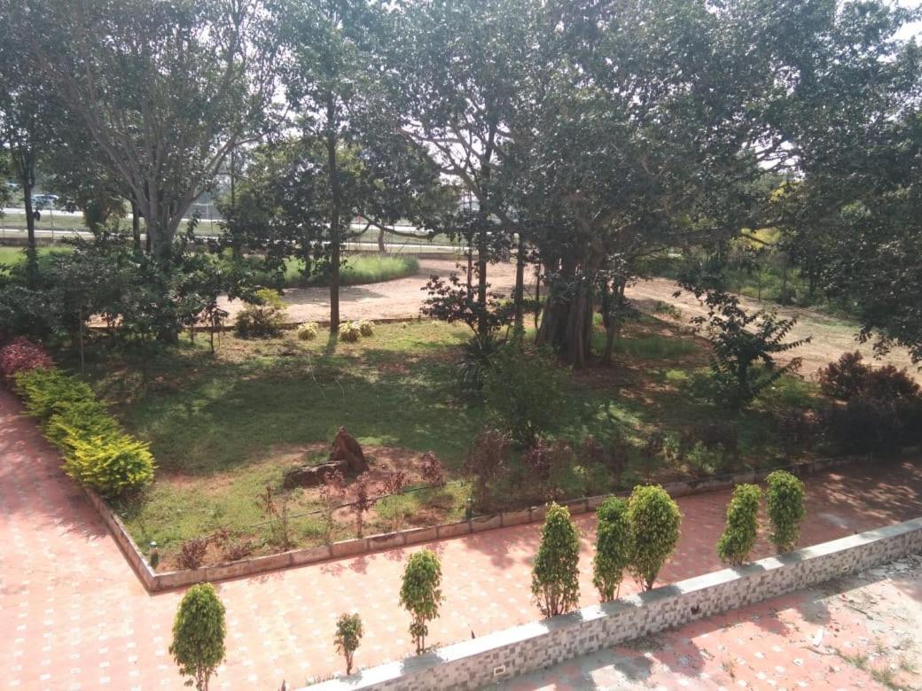 Kunigal Kstdc Hotel Mayura Pavithra Yediyur מראה חיצוני תמונה