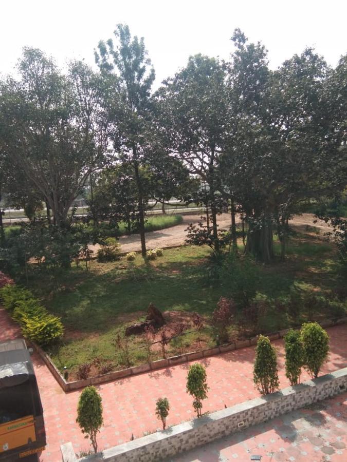 Kunigal Kstdc Hotel Mayura Pavithra Yediyur מראה חיצוני תמונה