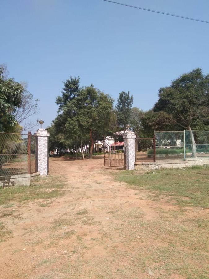 Kunigal Kstdc Hotel Mayura Pavithra Yediyur מראה חיצוני תמונה