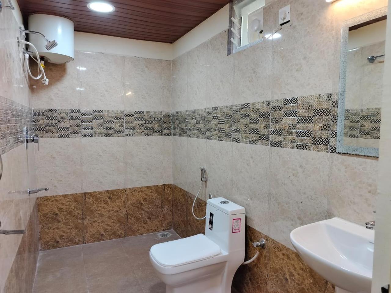 Kunigal Kstdc Hotel Mayura Pavithra Yediyur מראה חיצוני תמונה